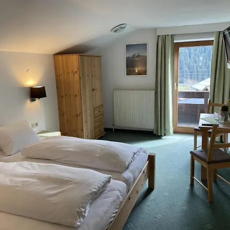 게스트하우스 Arlbergsun 3*